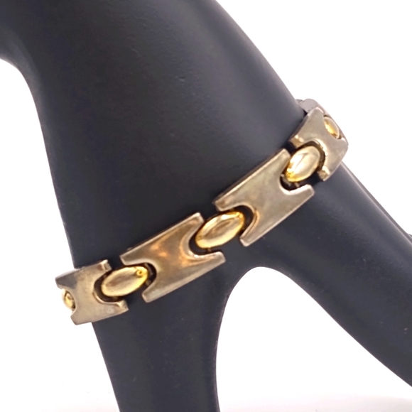 Two tone Flat Link Box clasp Bracelet - Picture 3 of 9